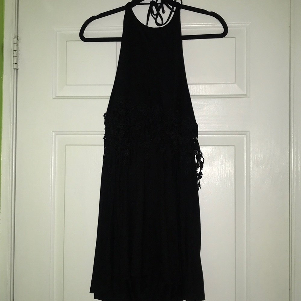 Flowy, crochet detail dress!